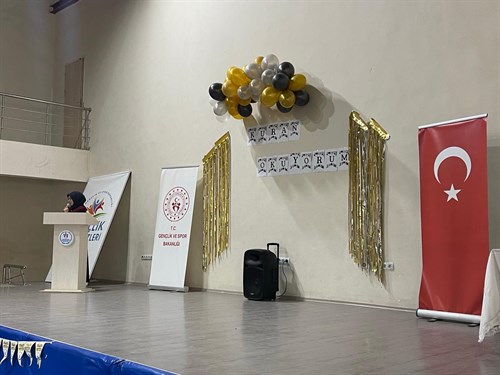 Kaymakamımız Sn. Murat KARALOĞLU, Erciş Gençlik Merkezi’nin “Değerler Eğitimi” Programına Katıldı